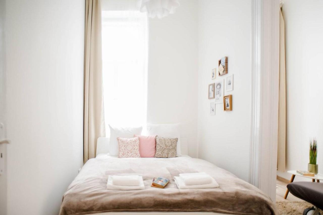 Comfy, Renewed 3 Bedroom Apt In Center Budapest Exteriör bild