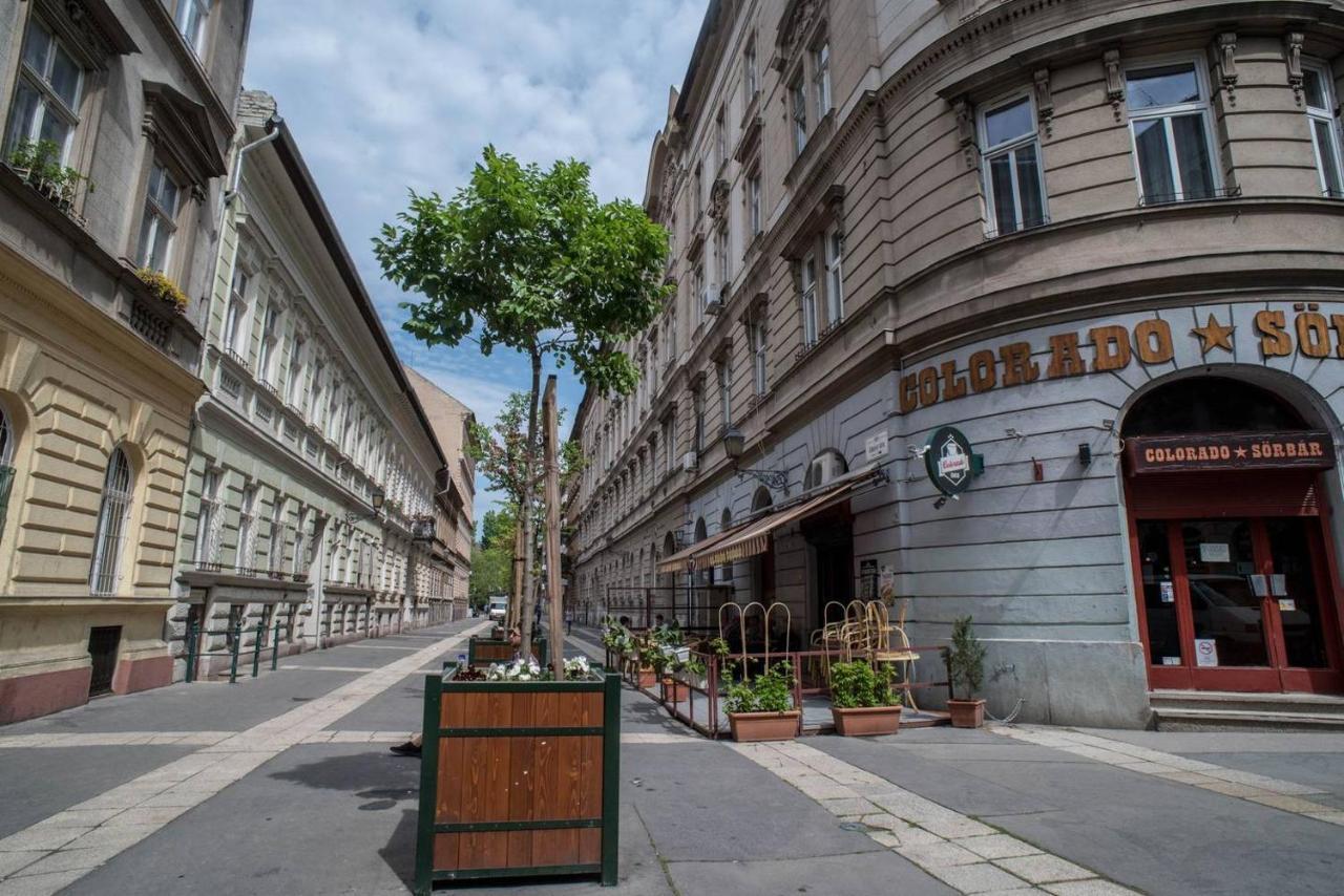 Comfy, Renewed 3 Bedroom Apt In Center Budapest Exteriör bild